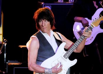 Muere el legendario guitarrista de rock Jeff Beck a los 78 años