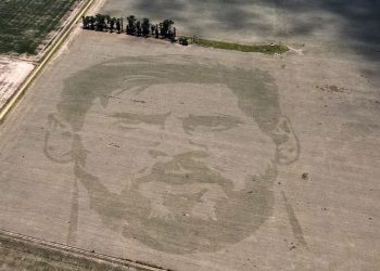 «Tatuaje agrícola», un nuevo homenaje a Messi desde el campo argentino