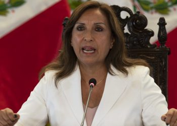 Boluarte pide al Congreso adelantar elecciones a 2023 ante la crisis en Perú