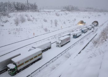 Tormentas de nieve y frío excepcional en Japón