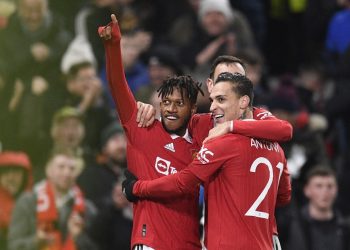 Manchester United y Tottenham pasan a octavos en FA Cup