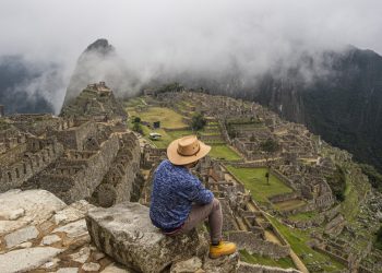 Turismo en Perú pierde más de $6,2 millones diarios por crisis política desde 2022