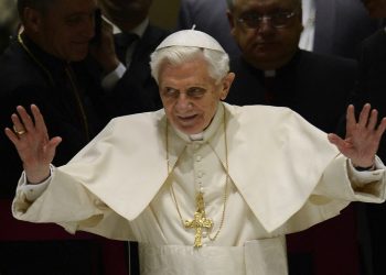 El insomnio fue el «motivo central» de la renuncia de Benedicto XVI