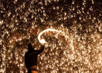 Mercados de la ciudad china de Wuhan celebran Año Nuevo Lunar, pese al recuerdo del covid-19