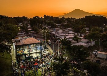 Gobierno salvadoreño combate delitos con estrategia integral de represión y prevención