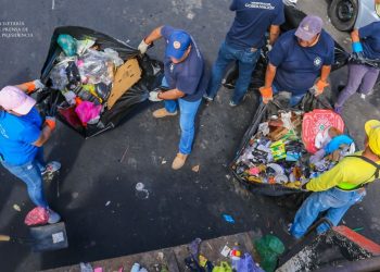 Gobierno de El Salvador realiza recolección de desechos sólidos en Soyapango por noveno día consecutivo