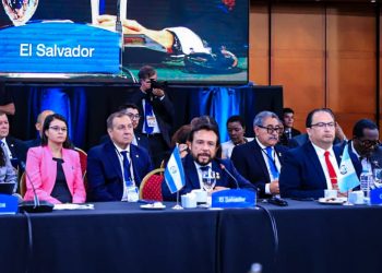El Salvador ofrece a la región su estrategia de combate a las pandillas