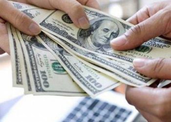 USCIS propone subir tasas de solicitudes de visados y naturalización de inmigrantes