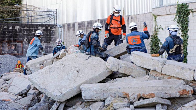 Los Equipos Tácticos Operativos de la institución son entrenados para asistir a las víctimas. Foto Secretaría de Prensa de la Presidencia.
