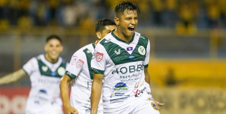 El delantero paraguayo Luis Ibarra jugará en Marte. Foto: Concacaf.