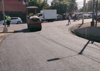 Ministerio de Obras Públicas renueva la calle de acceso y alumbrado en la comunidad Tutunichapa