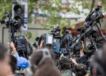 Una nueva ola de despidos sacude los medios de comunicación estadounidenses