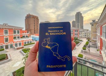 Red consular entregó 243,600 pasaportes en 2022 y seguirá expandiendo sus servicios