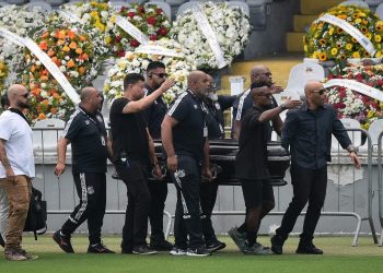 En Vivo: Los brasileños dan su último adiós al «rey» Pelé
