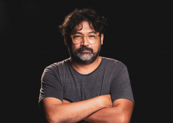 «Yo llegué al teatro por curiosidad», René Lovo, director y actor de teatro