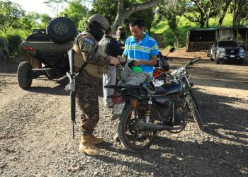 Exalcalde del FMLN avala las medidas del Gobierno