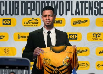 Moisés Mejía negocia su salida de Luis Ángel Firpo