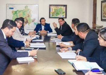 Vicepresidente Félix Ulloa mantiene seguimiento a estudios de Ley del Recurso Hídrico sobre reservorios artificiales de agua