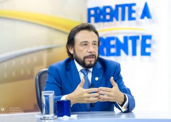 «Los acuerdos firmados en 1992 no produjeron el país que queríamos»: vicepresidente Félix Ulloa