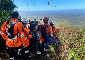 Llevan a cabo una caminata en el cerro Los Chompipes de Lolotique, San Miguel