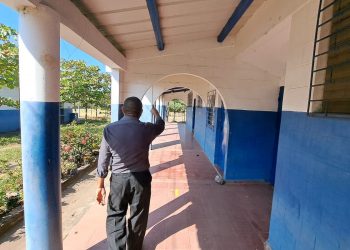 Ministerio de Educación verifica cuatro centros escolares de cantones de Ahuachapán dañados por sismos