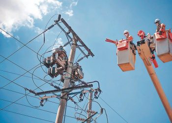Gobierno de El Salvador busca mejorar la gestión y servicio de energía en el país