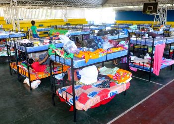 Siete familias de La Danta se retiraron de albergue en Ahuachapán
