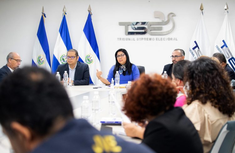 Avances
Con la
conformación del
presupuesto, el TSE
podrá continuar el
calendario electoral
programado.
