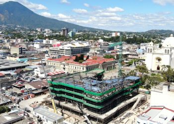 Reformas constitucionales moldearán la construcción de un El Salvador moderno