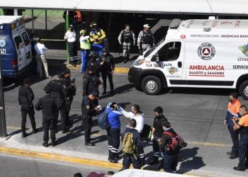 Un muerto y 23 heridos por choque en Metro de Ciudad de México