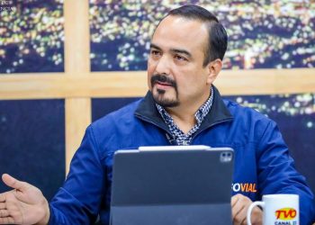 La construcción del primer paso a desnivel de Santa Ana tiene un 10 % de avance, informa el director del Fovial