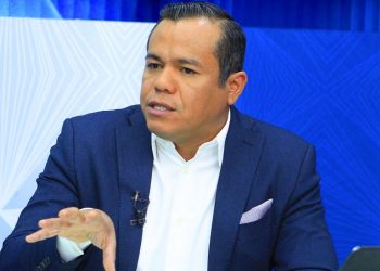 «El Salvador continuará haciendo frente a sus compromisos fiscales»: ministro de Hacienda, Alejandro Zelaya