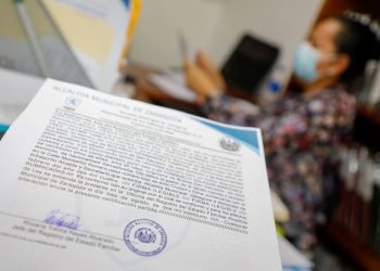 «Asesoría Legal en tu Idioma»: Tengo dos partidas de nacimiento, ¿qué consecuencias jurídicas puedo tener?