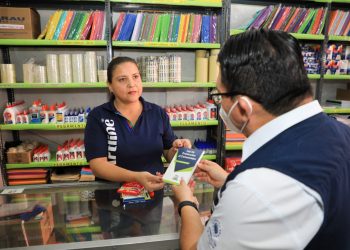 Plan Defensoría Escolar 2023 inicia con inspecciones de útiles en el centro de la capital