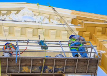 El color original vuelve a edificios del microcentro de San Salvador