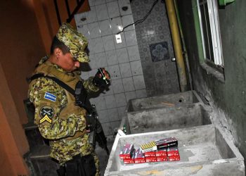 Encuentran 500 cartuchos para armas de fuego en una vivienda deshabitada en la comunidad Tutunichapa