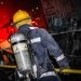 Bomberos sofocan incendio en Mercado Excuartel, en San Salvador