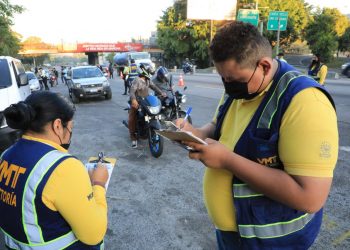 VMT y PNC han impuesto 12,856 multas en los primeros 15 días del año