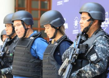 Colombiana detenida en El Salvador contrató a sicarios y compró armas para asesinar a fiscal Pecci