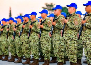 Entregan Pabellón Nacional a contingente Torogoz VIII