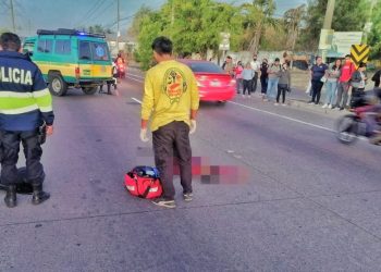 Hombre murió tras ser atropellado en carretera de Oro
