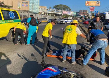 Motociclistas sufren accidente de tránsito en Troncal del Norte