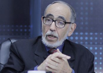 Rubén Zamora, uno de los pensionados con mensualidad VIP, defiende los Acuerdos de Paz