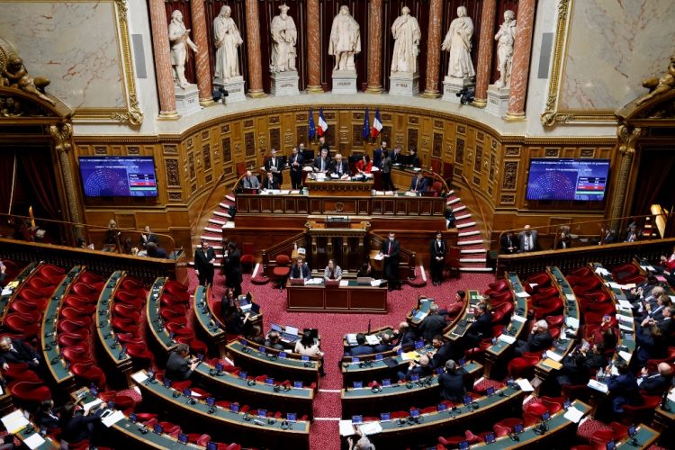 Decisión final. El Senado francés decidirá si aprueba la propuesta de reforma de las pensiones. Foto AFP.