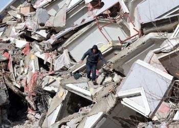 Presidente de Turquía, Recep Tayyip Erdogan, declara estado de emergencia en 10 provincias