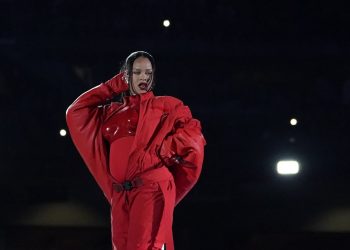 Rihanna llevó un invitado especial a su presentación en el Super Bowl del que pocos se dieron cuenta