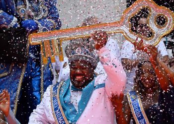 Rio de Janeiro da inicio a su carnaval para alejar las «tinieblas»
