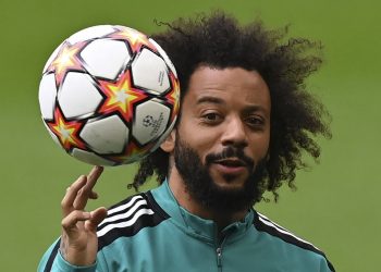 El laureado lateral izquierdo brasileño Marcelo vuelve al Fluminense