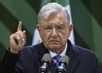 Presidente de México acusa a EE. UU. de injerencia