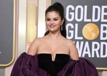 Selena Gómez brilla con luz propia tras publicación de fotografías sin maquillaje